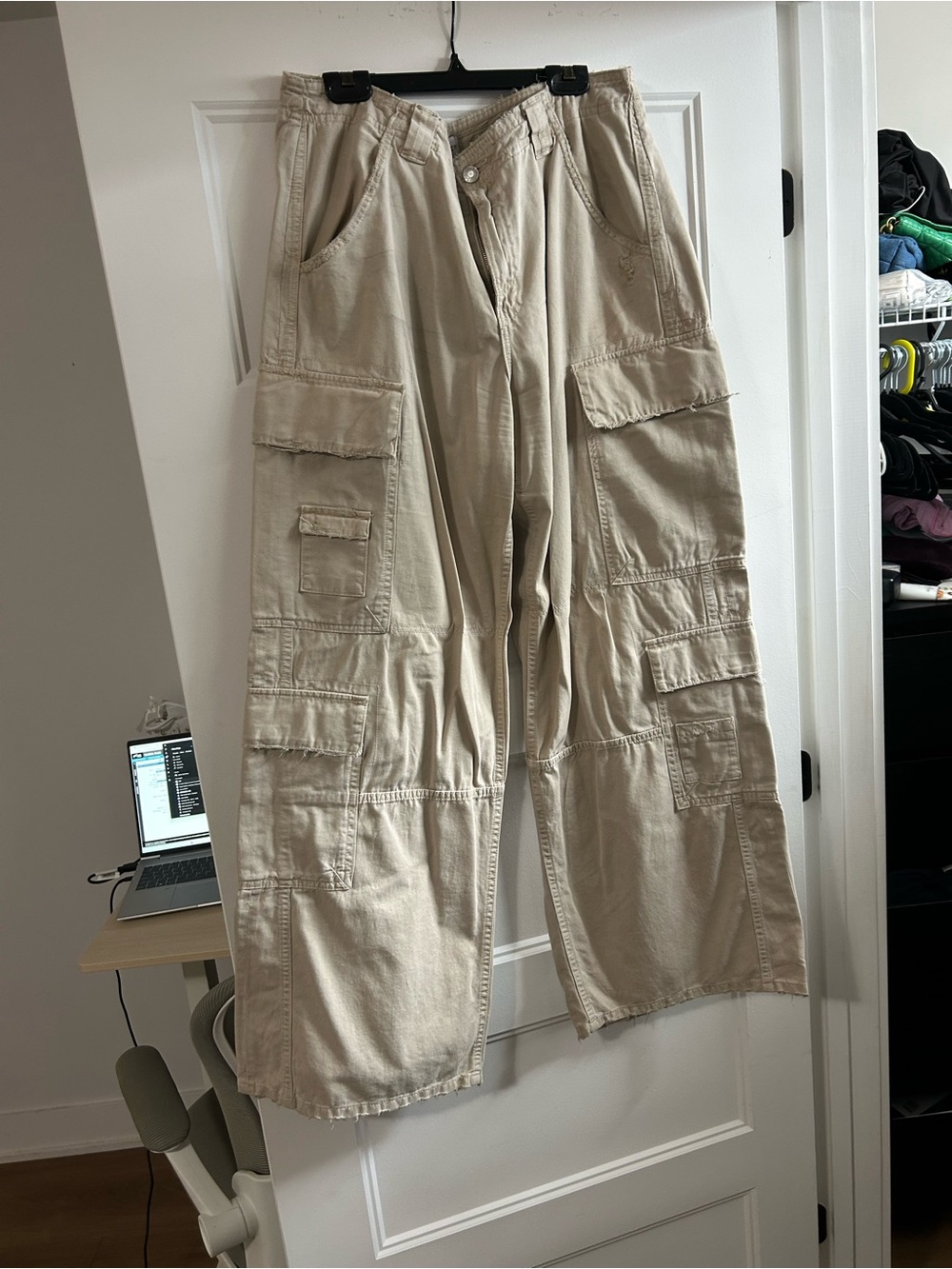Zara Womens Beige Cargo Pants - Durable Utility Style